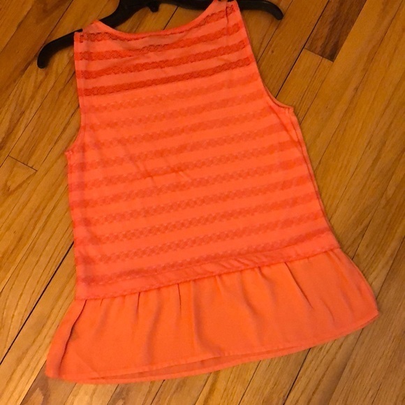 🌷PRETTY LIMITED CORAL‎ TOP SIZE XS 🌷 - Picture 4 of 8